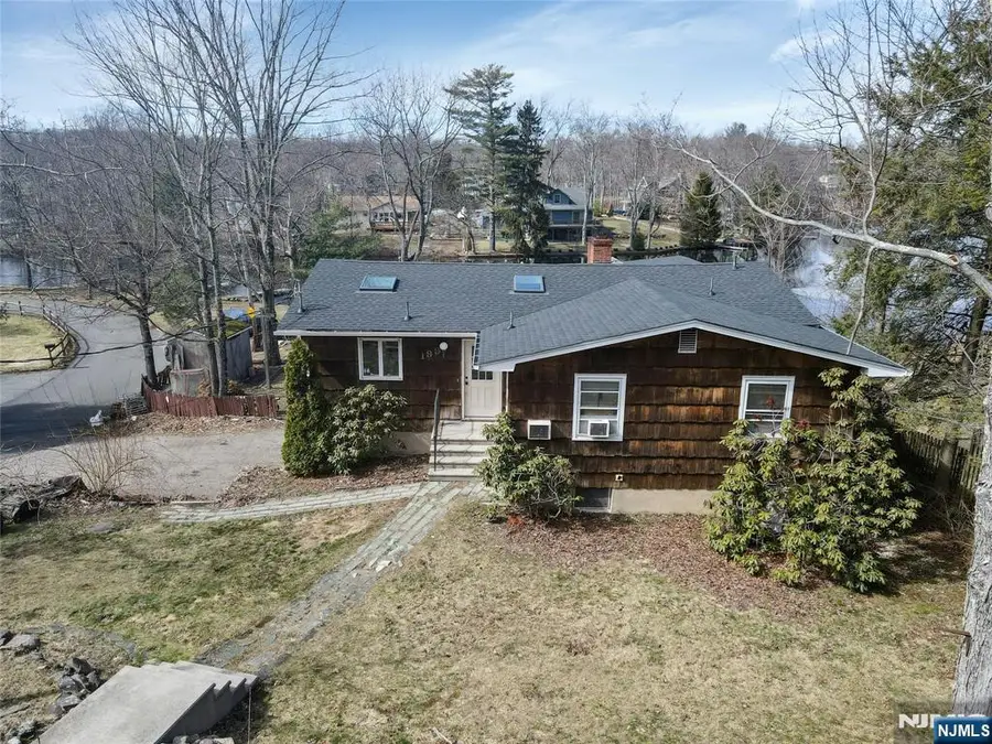 199 Lake Shore Drive, Upper Greenwood Lake, NJ 07421 - #3