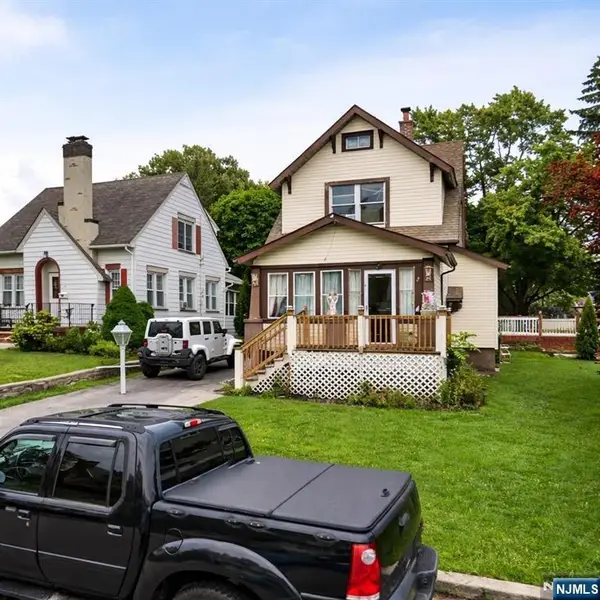 11 Christopher Street, Dover Town, NJ 07801