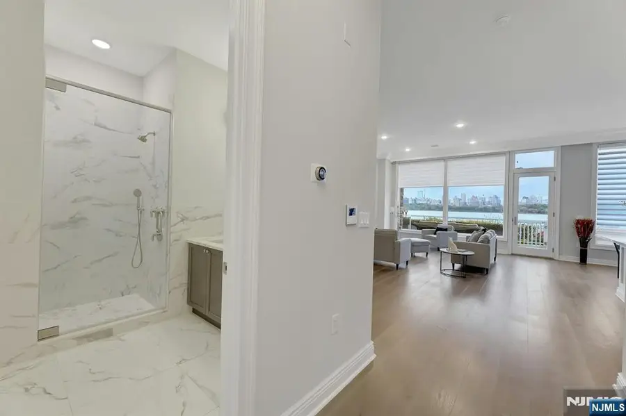 3 Somerset Lane 109, Edgewater, NJ 07020 - #2