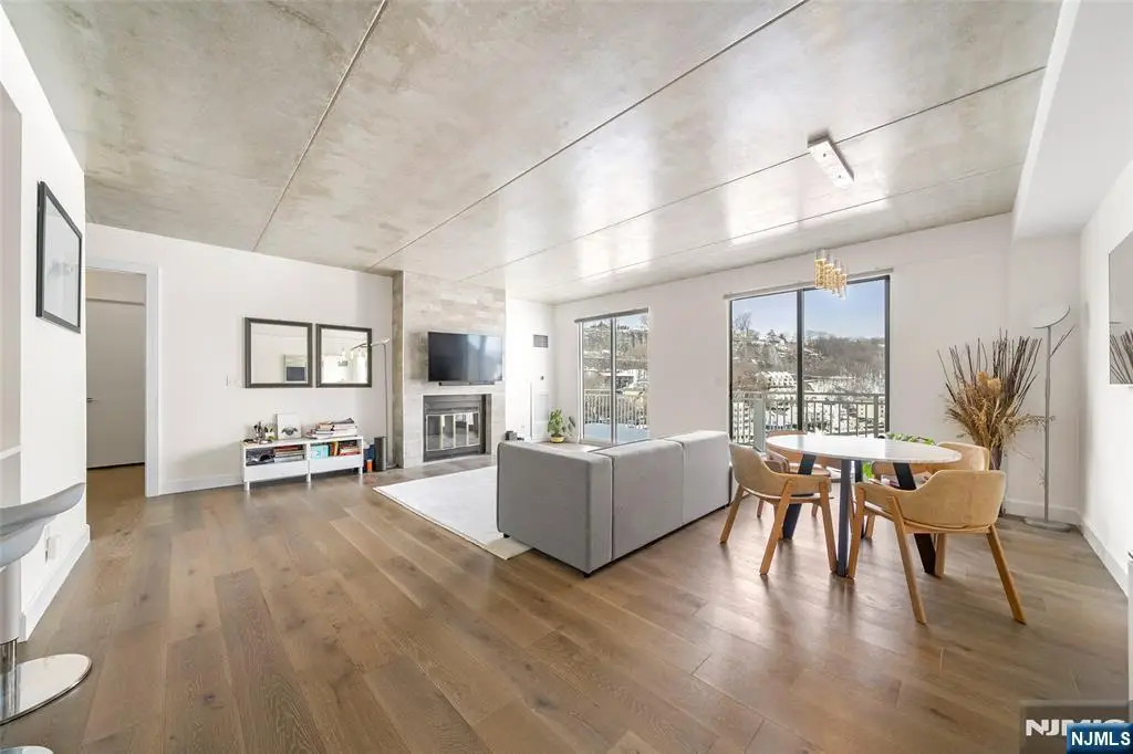 1077 River Road PH 13, Edgewater, NJ 07020 - #1