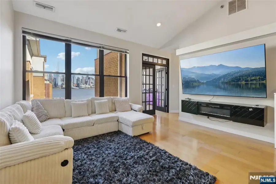 24 Ave At Port Imperial 421, West New York, NJ 07093 - #2