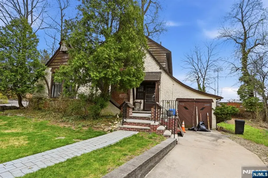 192 Kings Court, Teaneck, NJ 07666 - #3