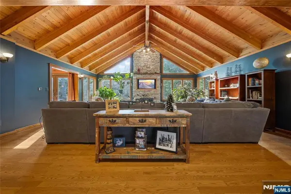 55 Forest Drive, Hillsdale, NJ 07642