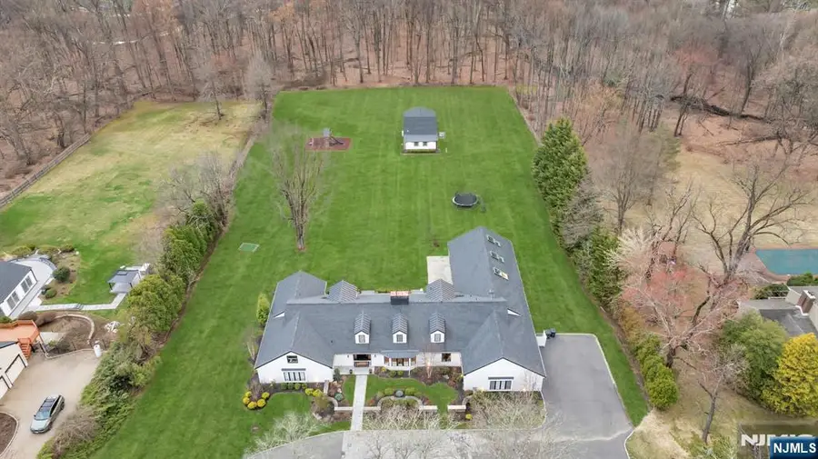 16 Greenbrook Road, Caldwell, NJ 07006 - #3