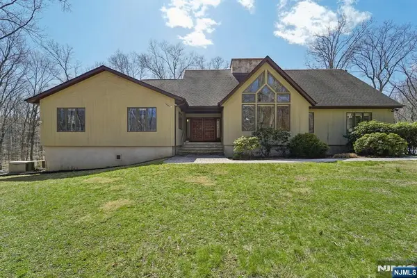 30 Ironia Mendham Road, Chester Township, NJ 07930