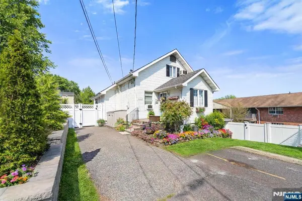 70 Overlook Avenue, Ridgefield Park, NJ 07660