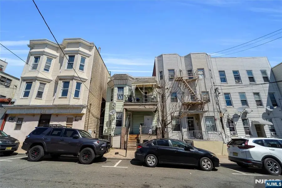 414 Monastery Place, Union City, NJ 07087 - #3