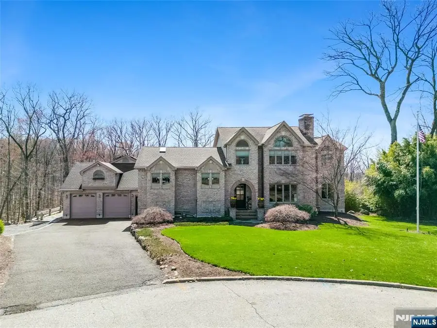 27 Omaha Road, Wayne, NJ 07470 - #2