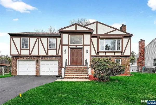 392 Mercer Avenue, River Edge, NJ 07661