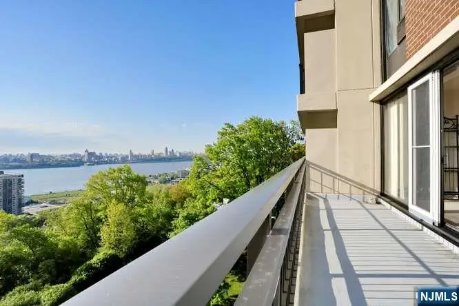 1 Horizon Road 605, Fort Lee, NJ 07024 - #2