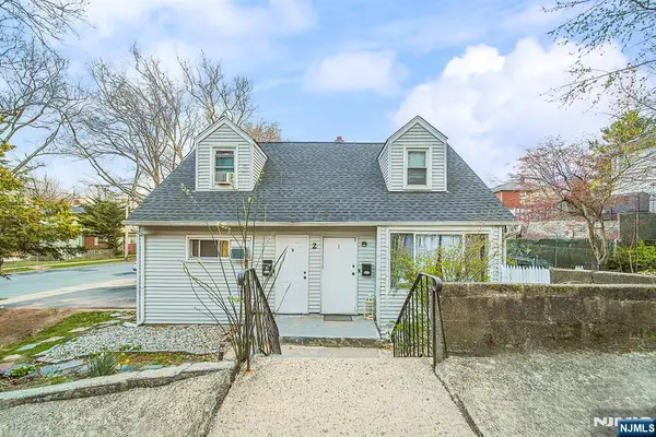 2 Elizabeth Street, Ridgefield, NJ 07657