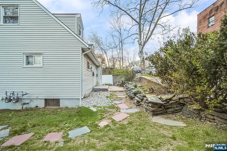 2 Elizabeth Street, Ridgefield, NJ 07657 - #3