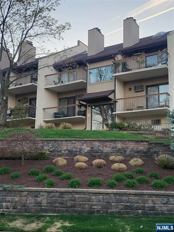 404 West Ridge Mews 4D, Wood Ridge, NJ 07075 - #2