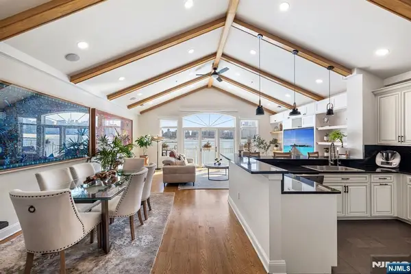 18 Lydia Drive, Guttenberg, NJ 07093