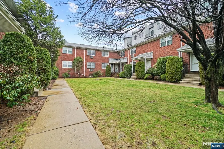 234 Columbia Avenue 19, Fort Lee, NJ 07024 - #3