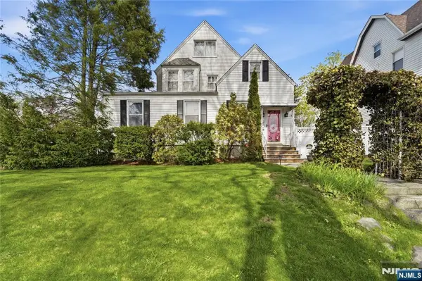 3 Stuyvesant Avenue, Kearny, NJ 07032