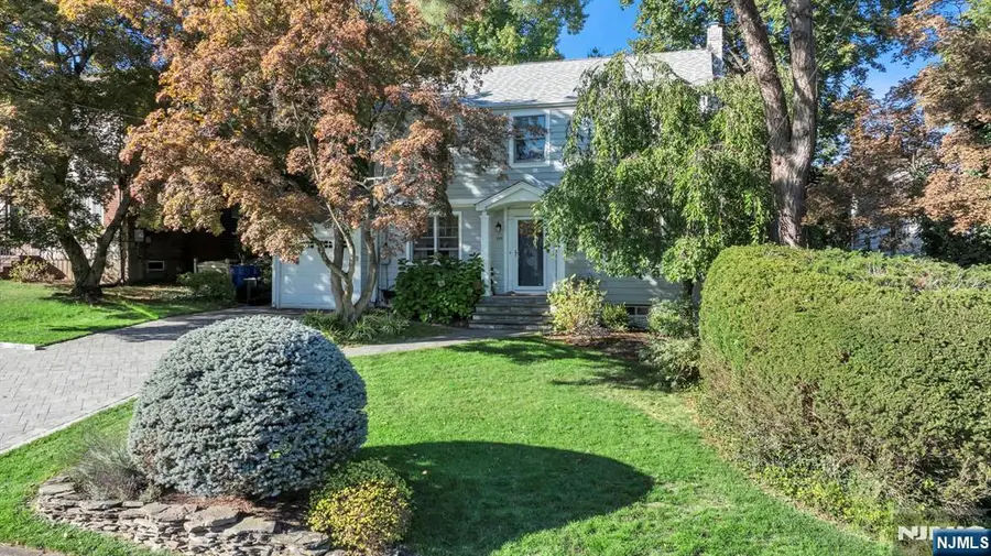 89 Surrey Lane, Tenafly, NJ 07670 - #2