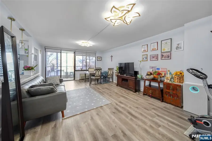 300 Winston L1, Cliffside Park, NJ 07010 - #3