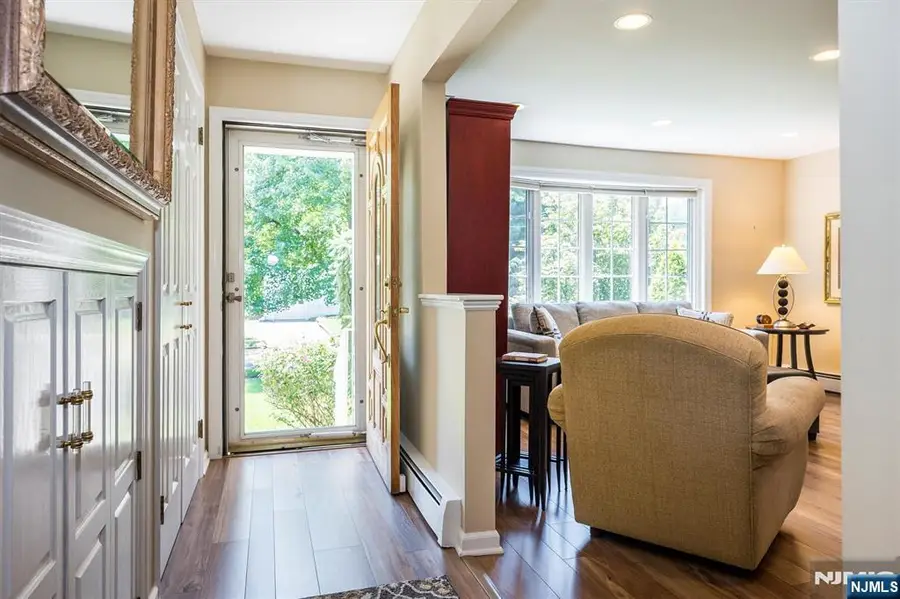107 Gaynor Place, Glen Rock, NJ 07452 - #3
