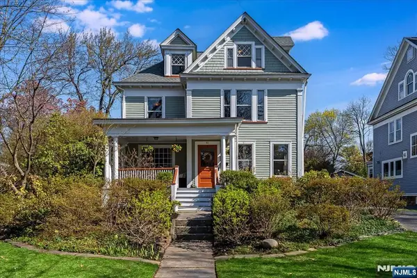 41 Oakwood Avenue, Montclair, NJ 07043