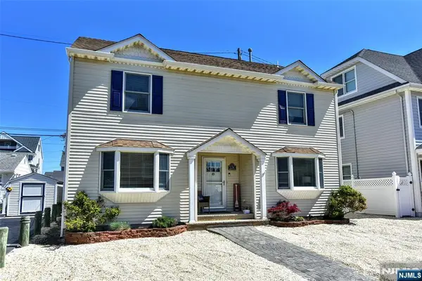 126 Bayberry Road, Lavallette, NJ 08735