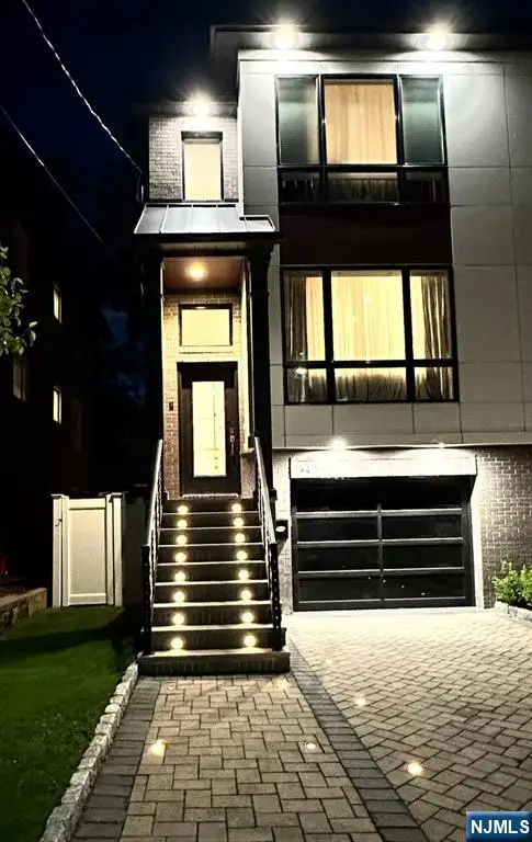 414 Lawton Avenue, Cliffside Park, NJ 07010
