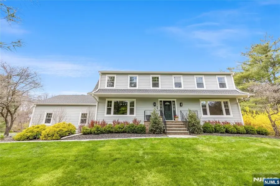 68 Burnwood Lane, Upper Saddle River, NJ 07458 - #2