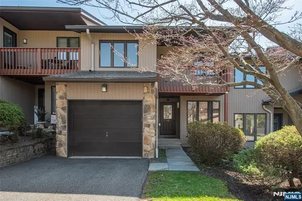 141 Wedgewood Drive 18, Woodland Park, NJ 07424