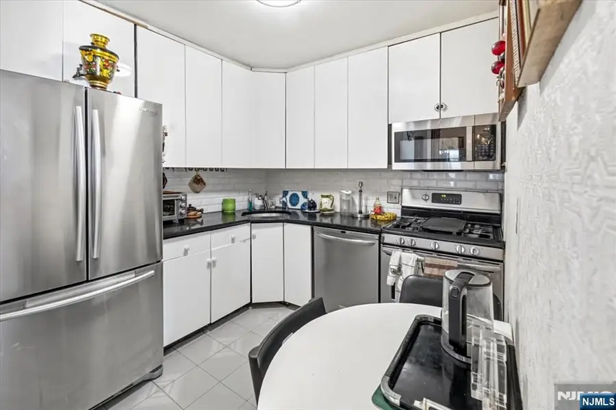 2000 Linwood Avenue 6C, Fort Lee, NJ 07024 - #3