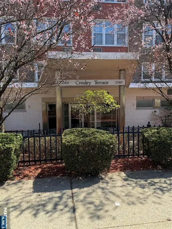 2160 Center Avenue 5P, Fort Lee, NJ 07024
