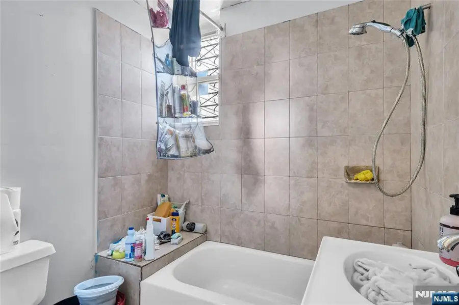 61 Victoria Avenue, Newark, NJ 07104 - #2