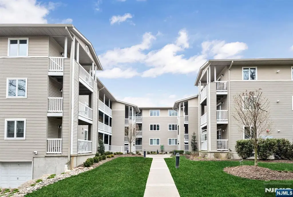 218 Orchard Park, Allendale, NJ 07401 - #1