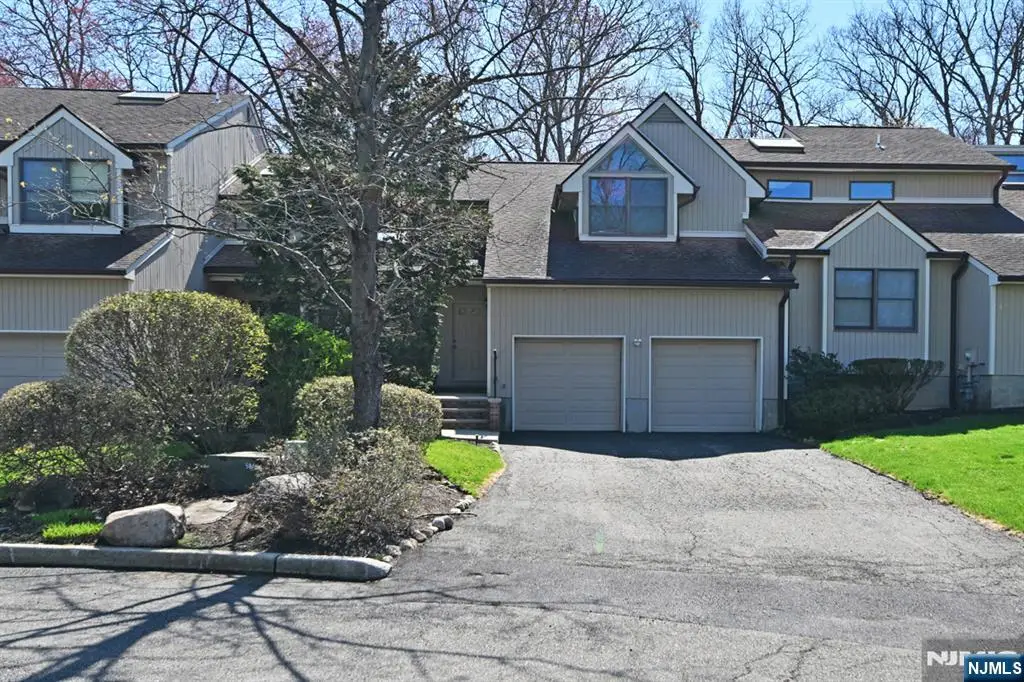 47 Bentley Drive, Franklin Lakes, NJ 07417 - #1