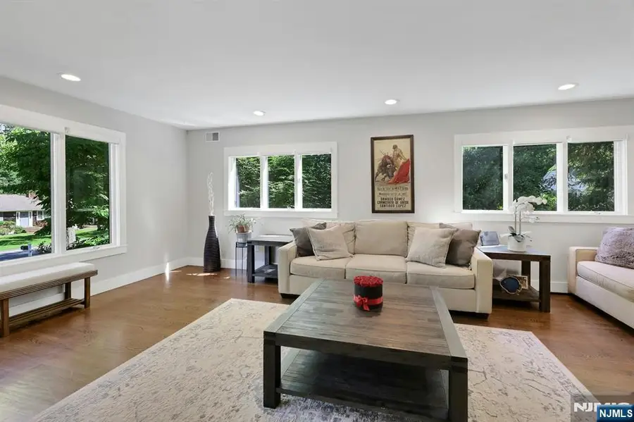 962 Pines Terrace, Franklin Lakes, NJ 07417 - #2