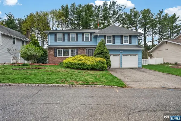 7 Chicopee Drive, Wayne, NJ 07470