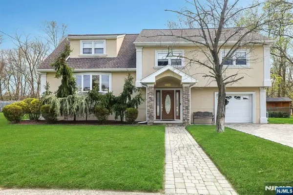 9-09 Elaine Terrace, Fair Lawn, NJ 07410