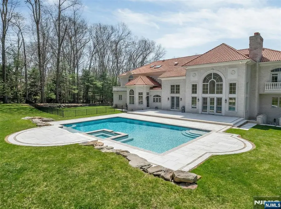 11 Alford Drive, Saddle River, NJ 07458 - #3