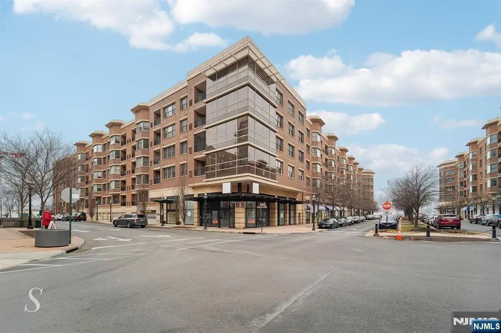 20 Ave At Port Imperial 113, West New York, NJ 07093 - #1