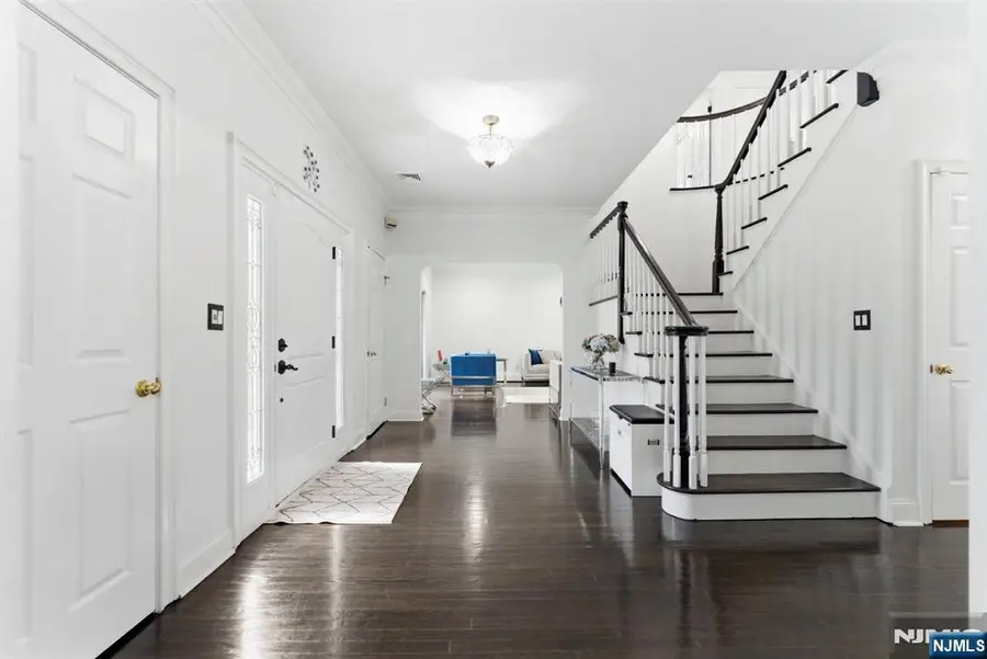 8 Danielle Drive, Wayne, NJ 07470 - #3