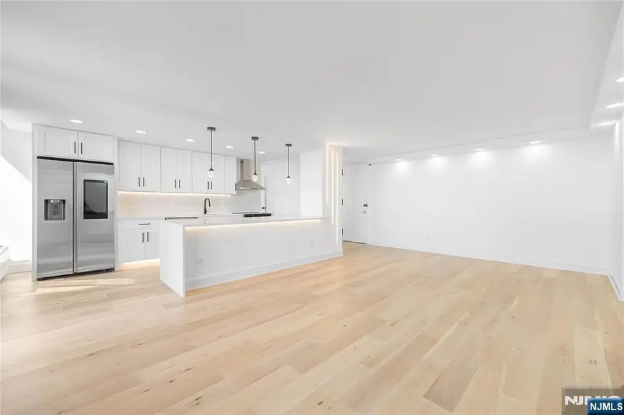 200 Winston 2417, Cliffside Park, NJ 07010 - #3