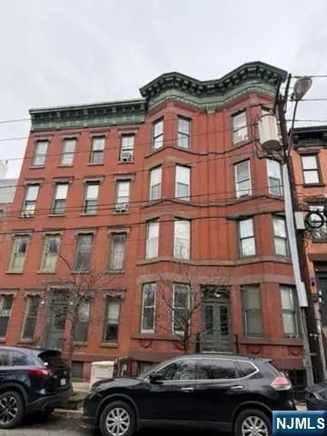 234 6th Street 10, Jersey City, NJ 07302 - #1