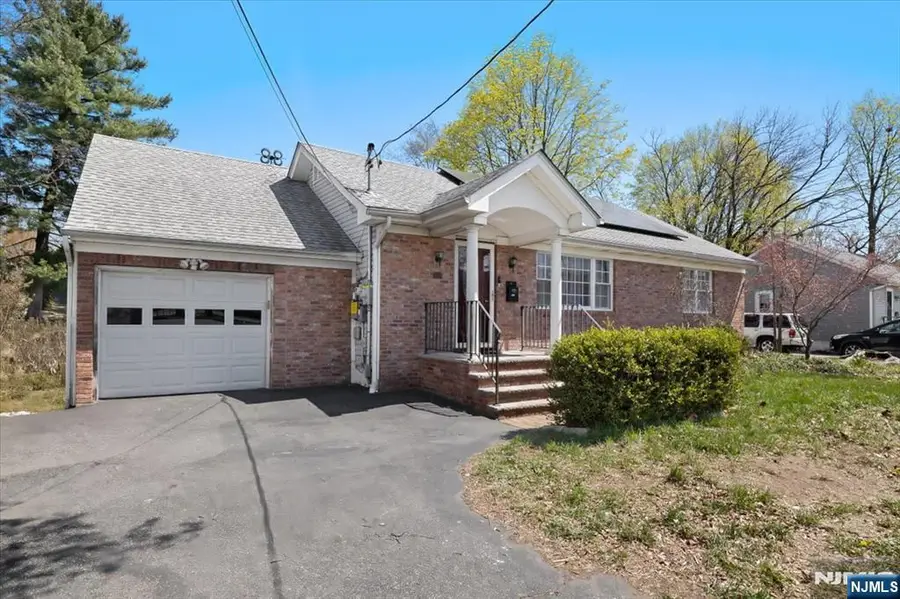 35 E Ridgewood Avenue, Paramus, NJ 07652 - #2