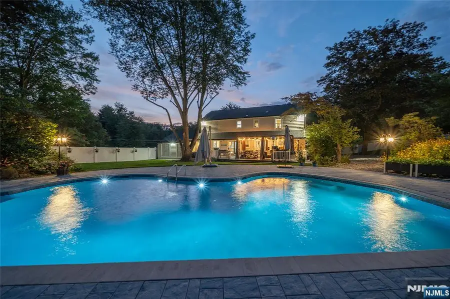 3 Osborne Court, Mahwah, NJ 07430 - #2