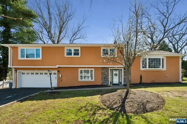 115 Birchwood Terrace, Wayne, NJ 07470