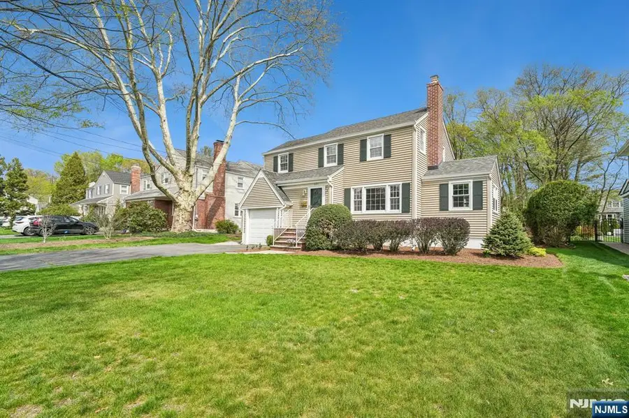 321 Kenilworth Road, Ridgewood, NJ 07450 - #2