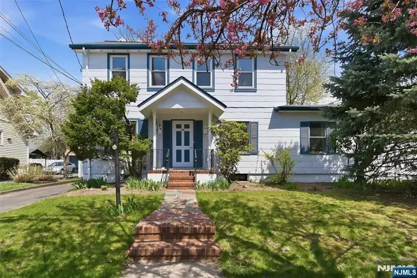 64 Davis Avenue, Hackensack, NJ 07601