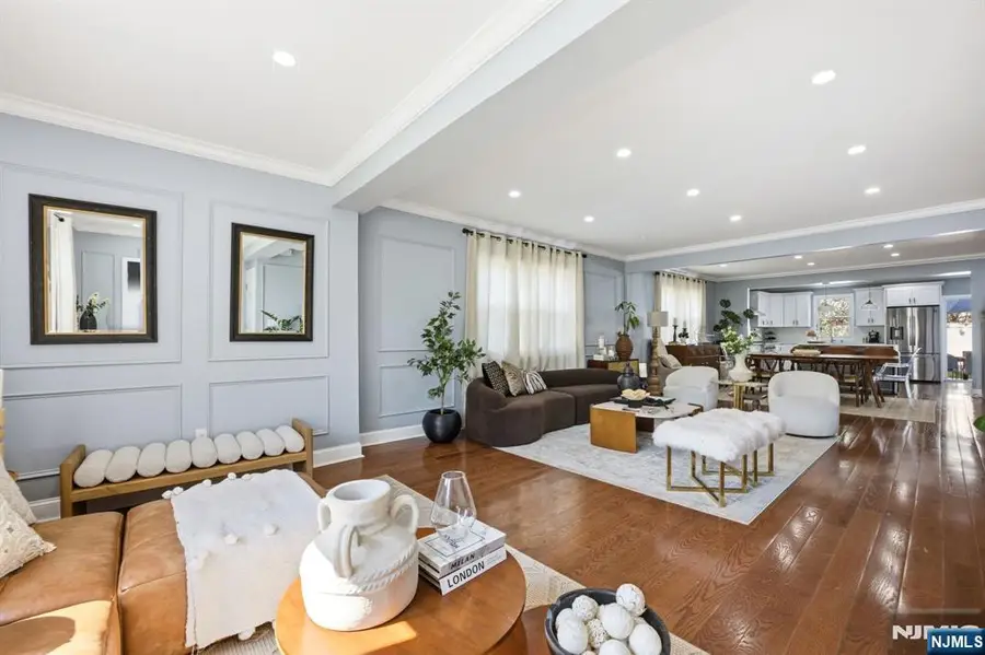 301 Roosevelt Avenue, Hasbrouck Heights, NJ 07604 - #3