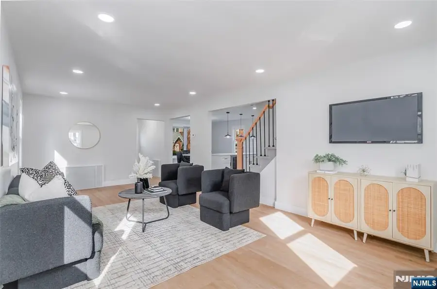 150 Hansbury Avenue, Newark, NJ 07112 - #3