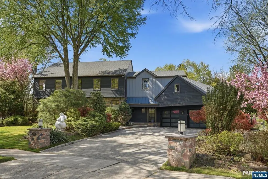 38 Trautwein Crescent, Closter, NJ 07624 - #1