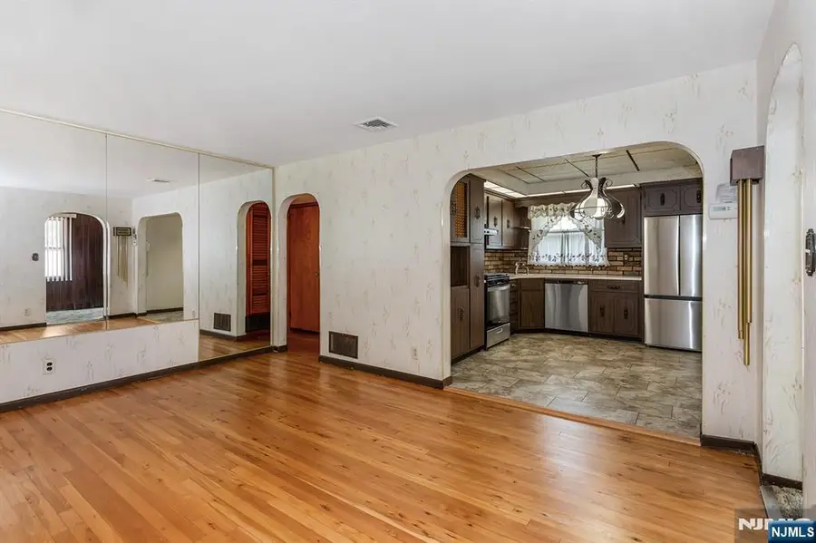 17 Obal Avenue, Elmwood Park, NJ 07407 - #3